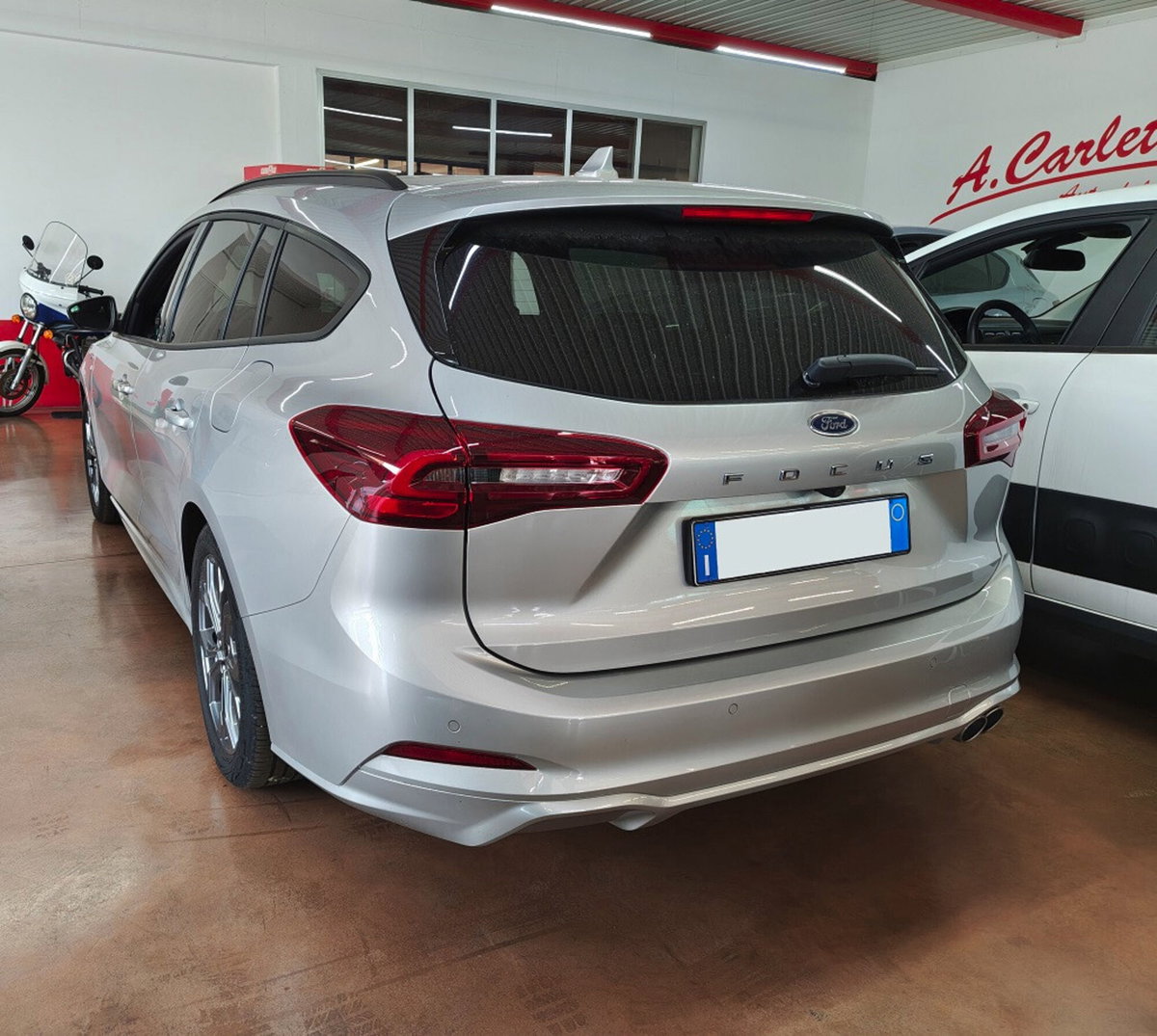 Ford Focus Station Wagon 1.5 EcoBlue 115 CV automatico SW ST-Line Design (9)
