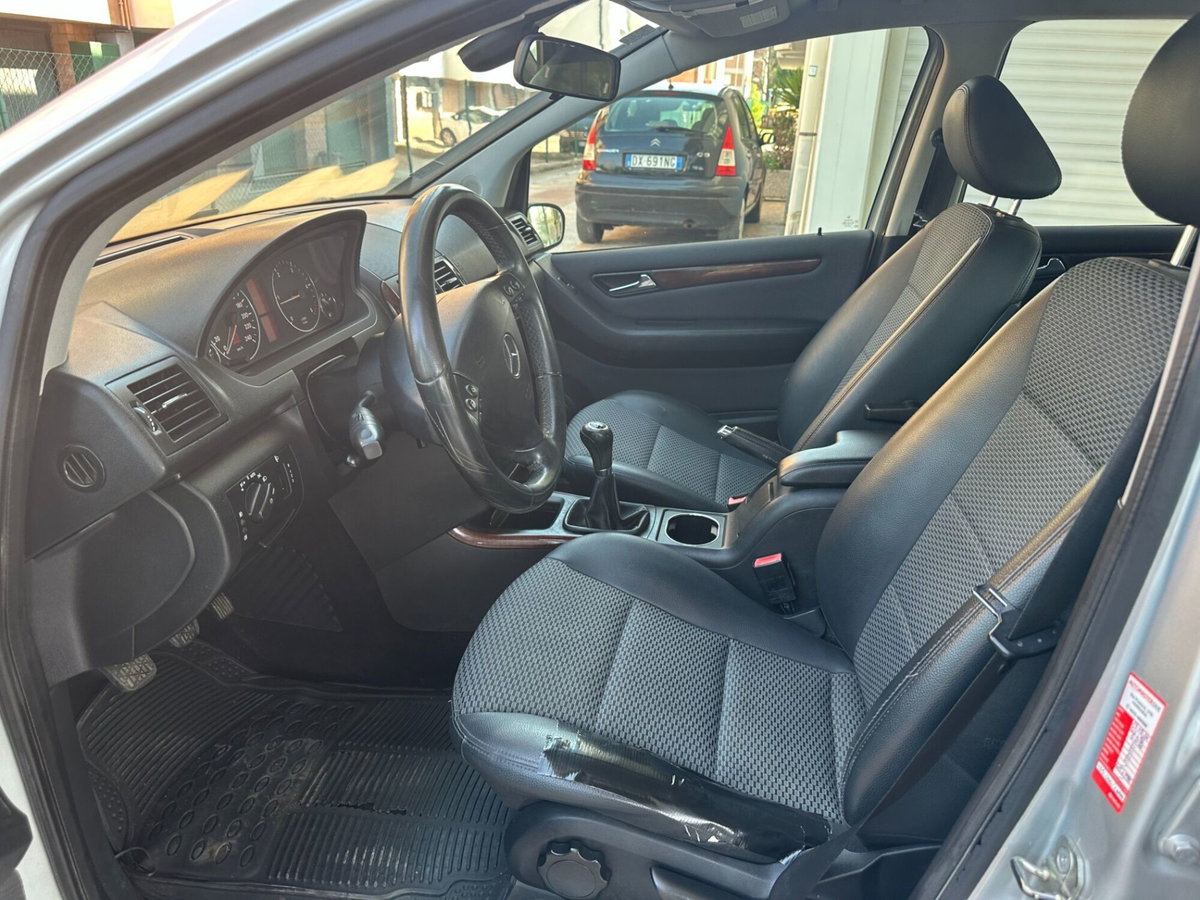 Mercedes-Benz Classe A 180 CDI Elegance (14)
