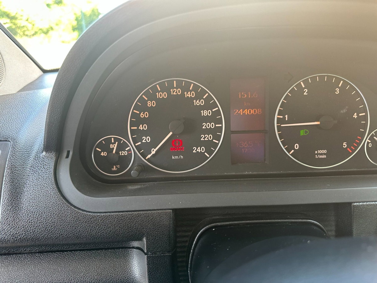 Mercedes-Benz Classe A 180 CDI Elegance (16)