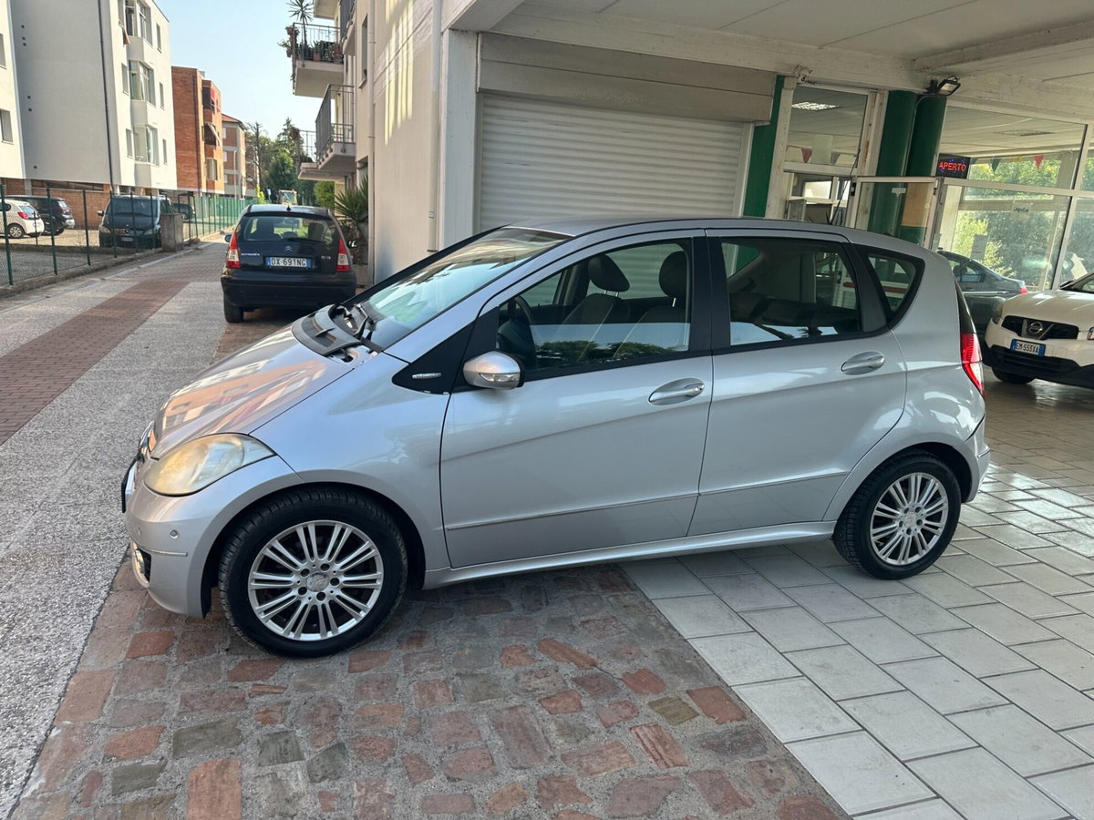 Mercedes-Benz Classe A 180 CDI Elegance (20)