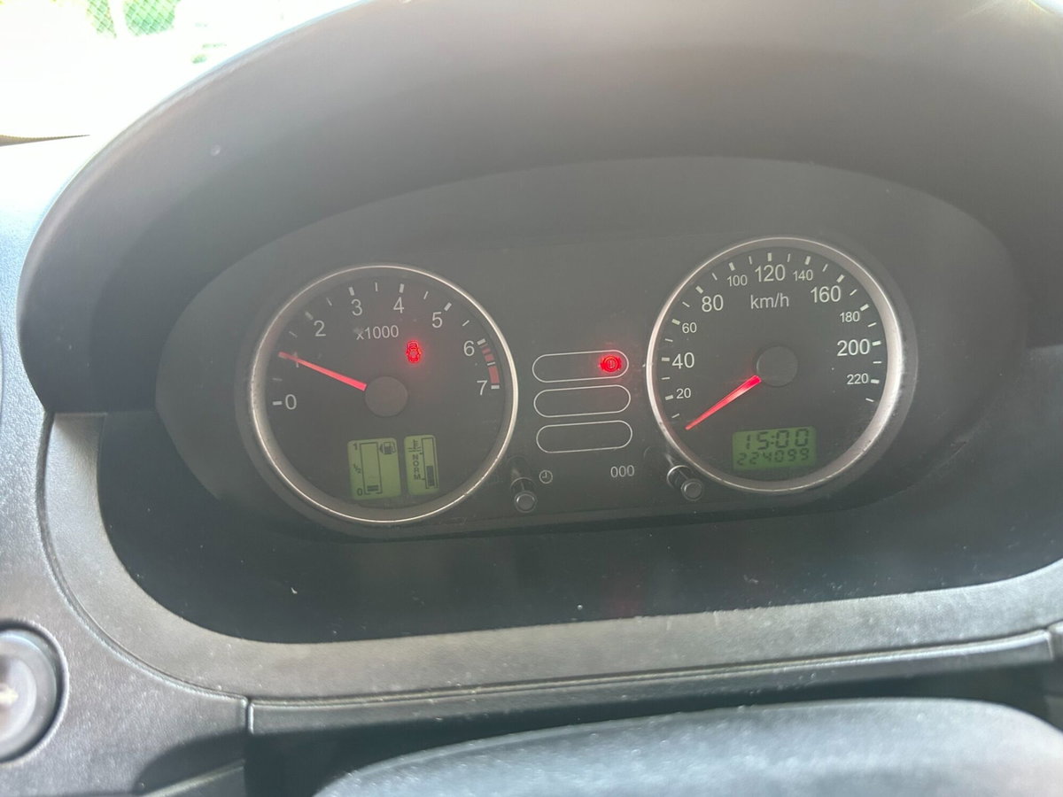 Ford Fiesta 1.2 16V 5p. Ambiente (15)