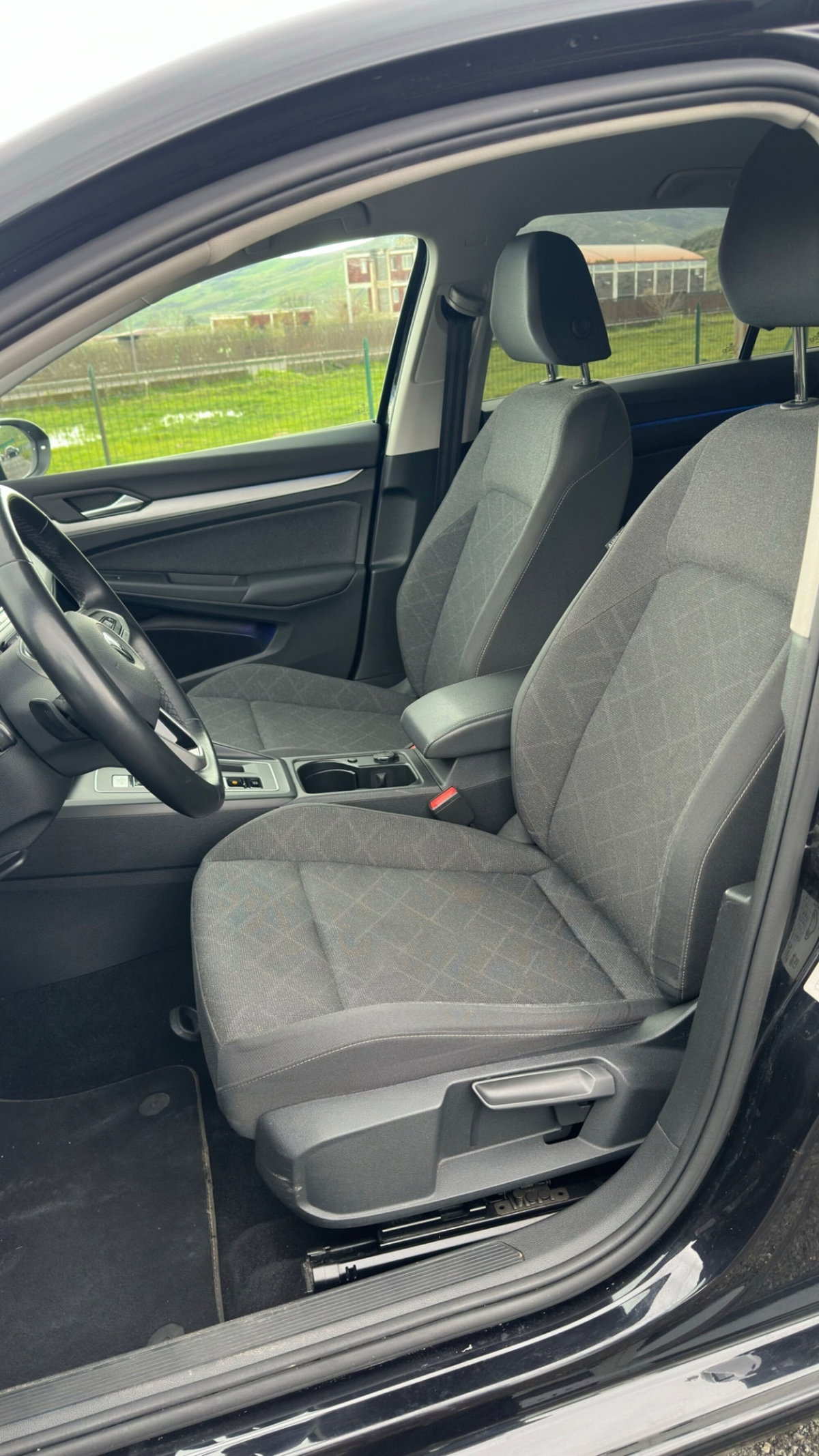 Volkswagen Golf 2.0 TDI DSG SCR Life (13)