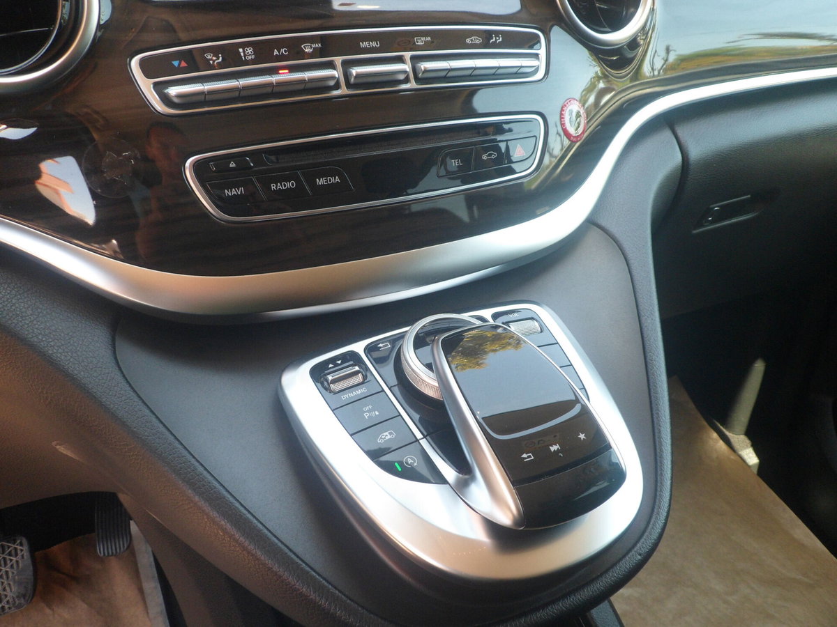 Mercedes-Benz Classe V 220 d Premium Extralong (15)