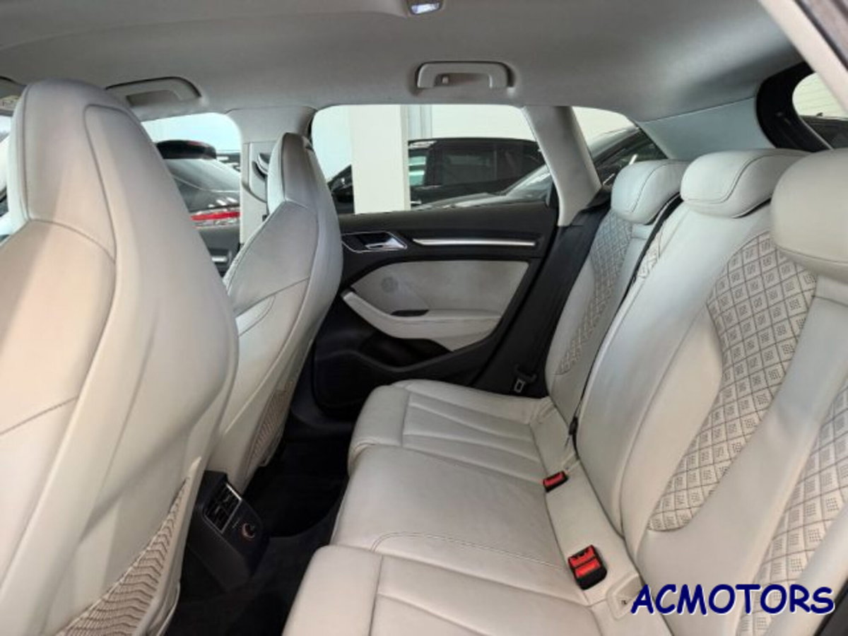 Audi RS 3 Sportback 3 2.5 TFSI quattro S tronic (8)