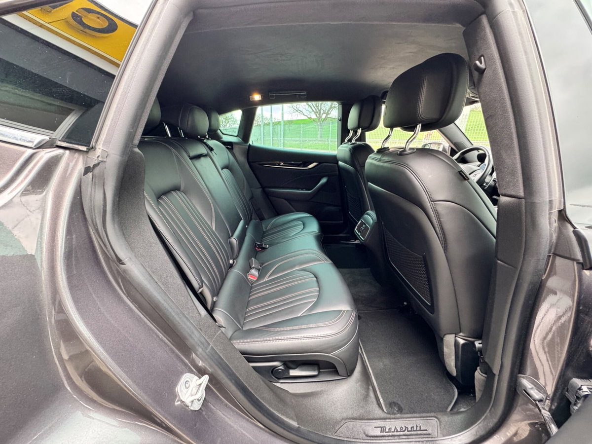 Maserati Levante Levante MHEV 330 CV AWD GT (13)