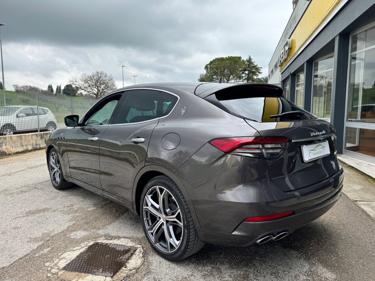 Maserati Levante Levante MHEV 330 CV AWD GT (4)