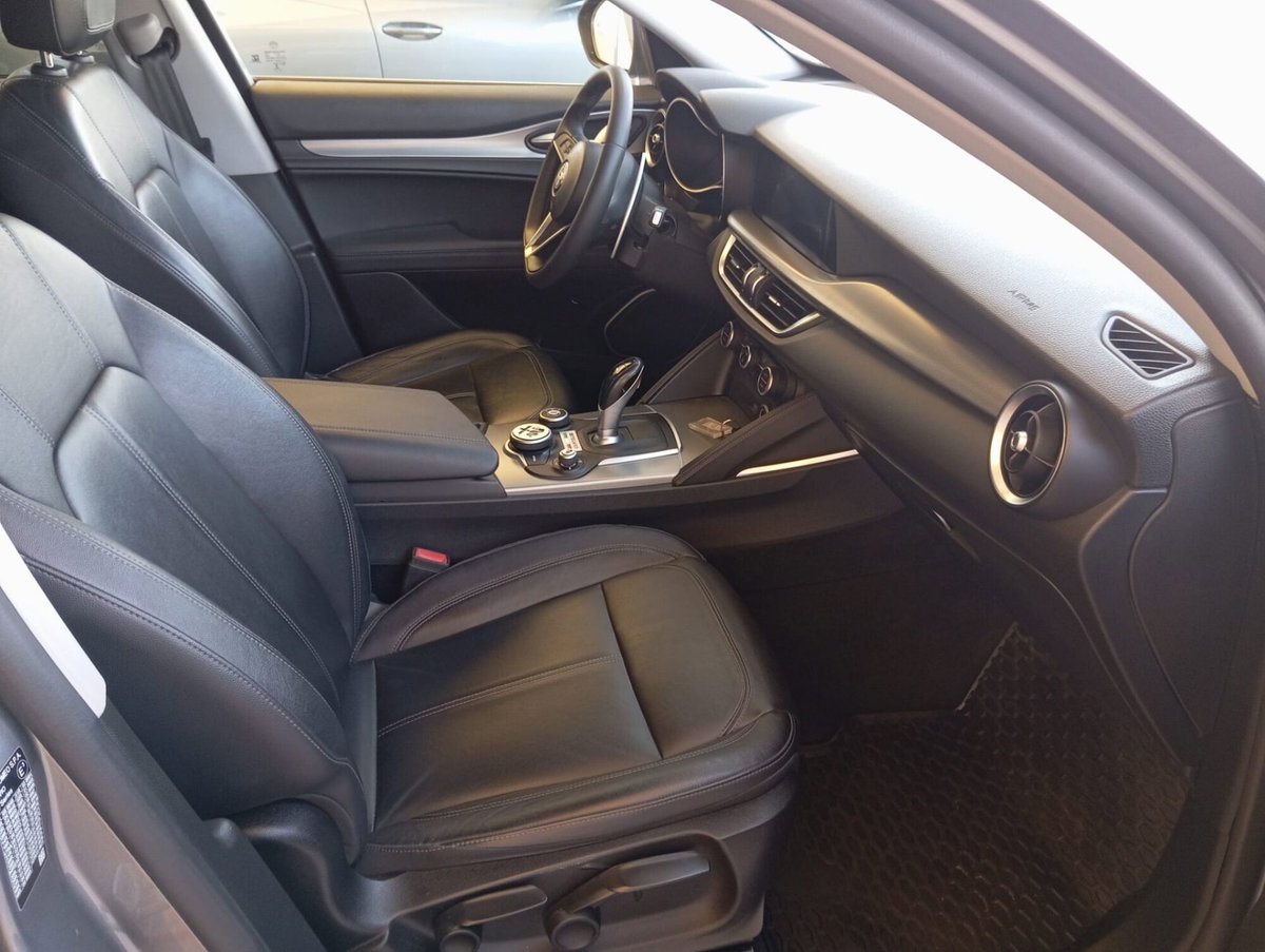 Alfa Romeo Stelvio Stelvio 2.2 Turbodiesel 210 CV AT8 Q4 Veloce (16)
