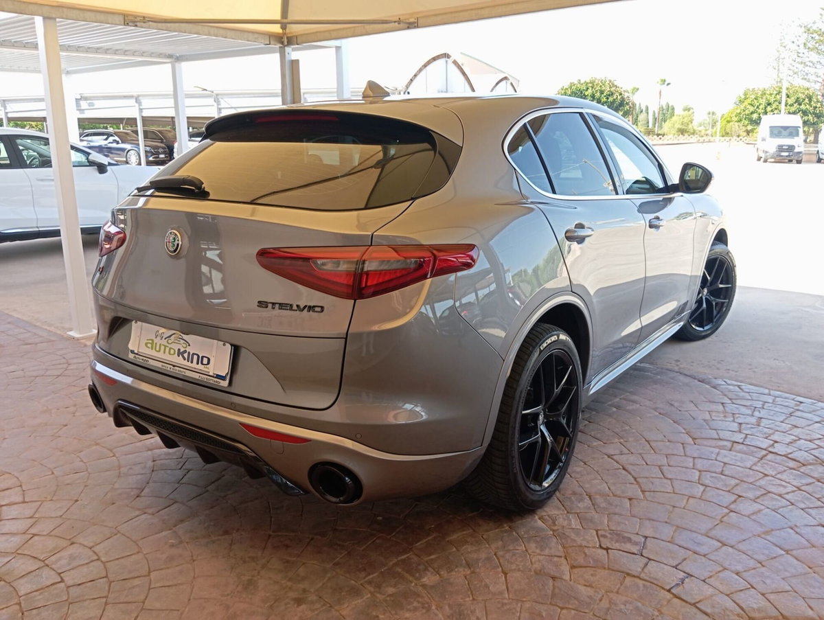 Alfa Romeo Stelvio Stelvio 2.2 Turbodiesel 210 CV AT8 Q4 Veloce (3)