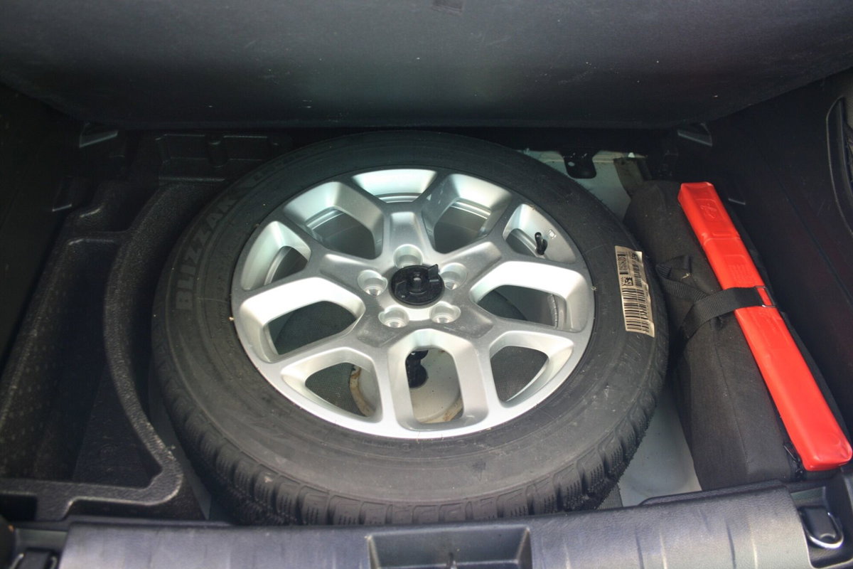 Jeep Renegade 1.6 Mjt DDCT 120 CV Limited (17)