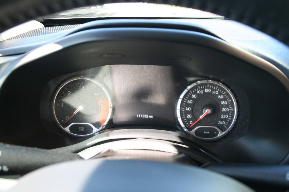 Jeep Renegade 1.6 Mjt DDCT 120 CV Limited (9)