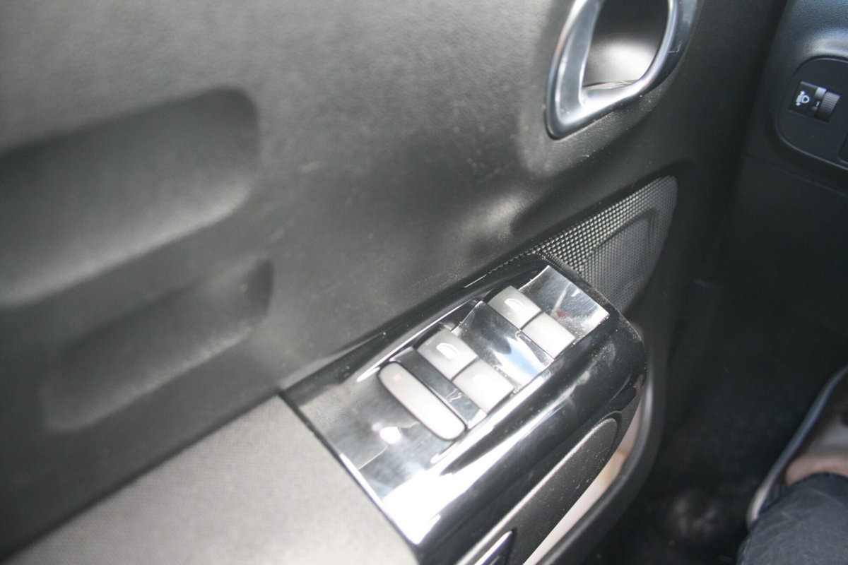 Citroen C3 BlueHDi 100 S&S Shine (12)