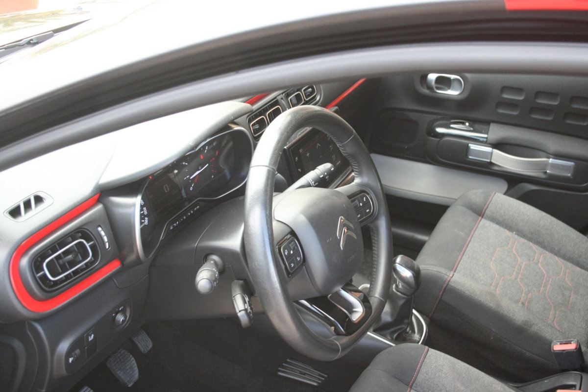 Citroen C3 BlueHDi 100 S&S Shine (8)