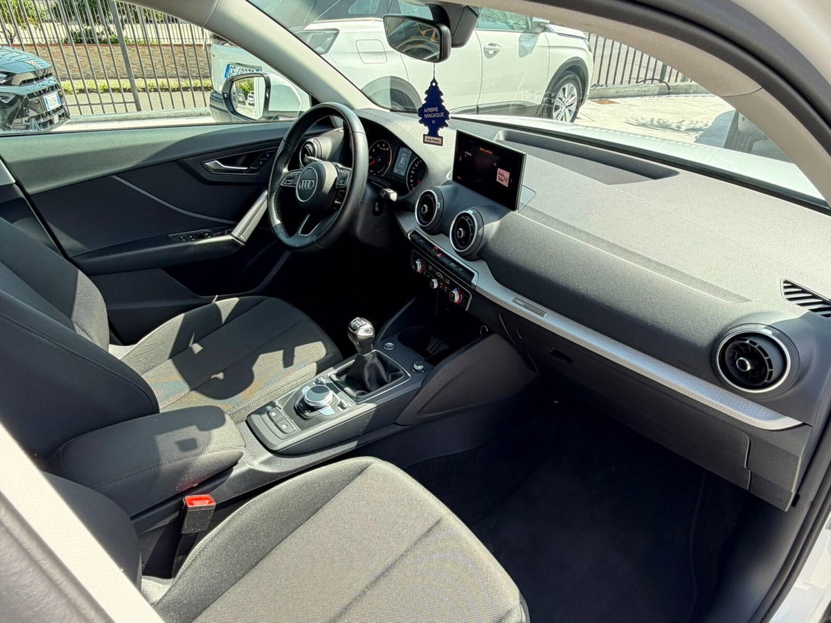 Audi Q2 Q2 30 TFSI Business (12)