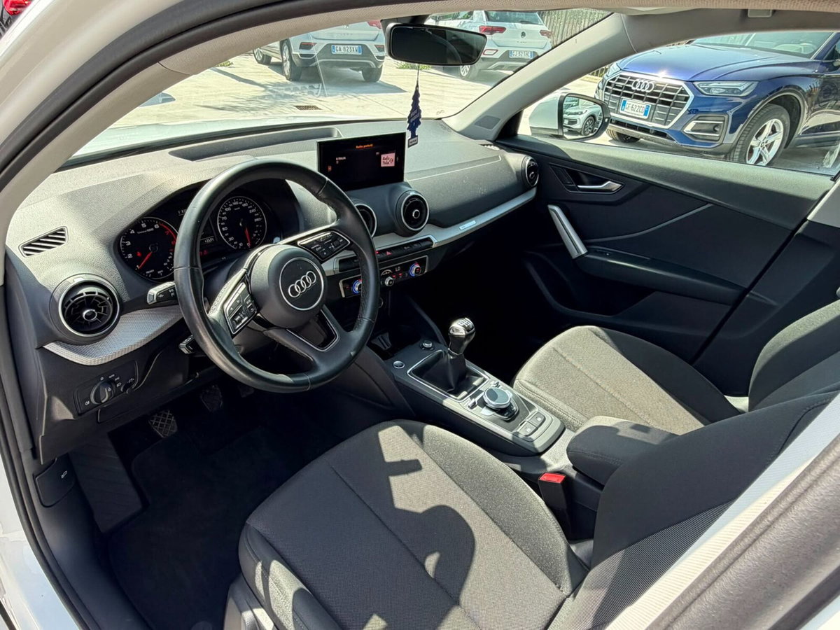 Audi Q2 Q2 30 TFSI Business (9)