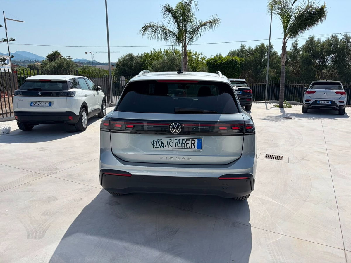 Volkswagen Tiguan 2.0 tdi Edition 20 150cv dsg (5)