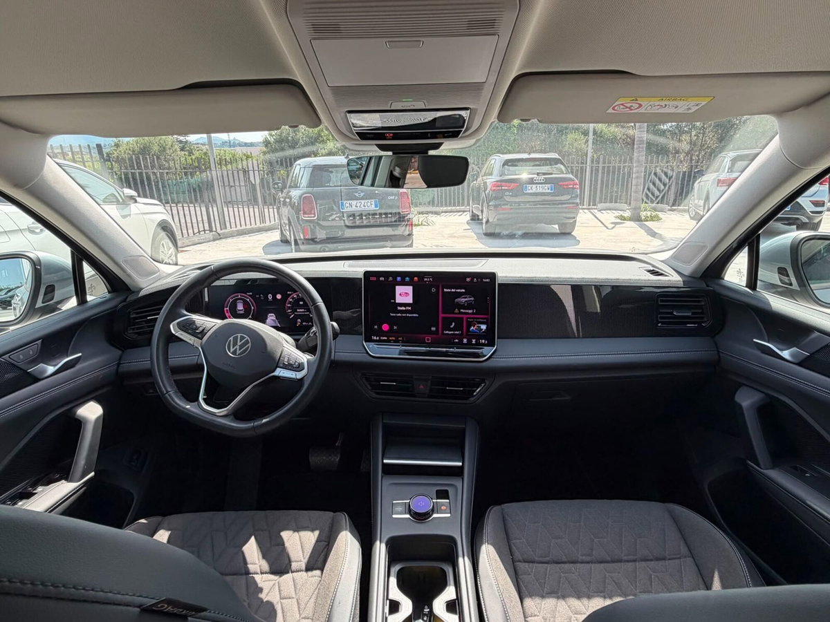 Volkswagen Tiguan 2.0 tdi Edition 20 150cv dsg (8)