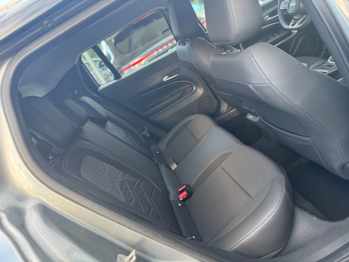 Jeep Avenger 1.2 turbo Summit fwd 100cv (13)