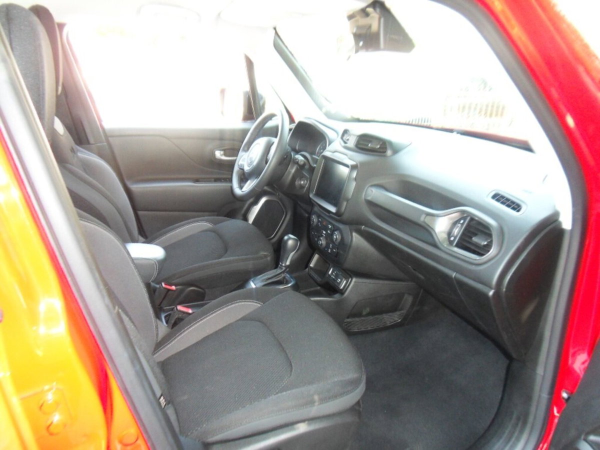 Jeep Renegade 1.3 T4 190CV PHEV 4xe AT6 Limited (16)