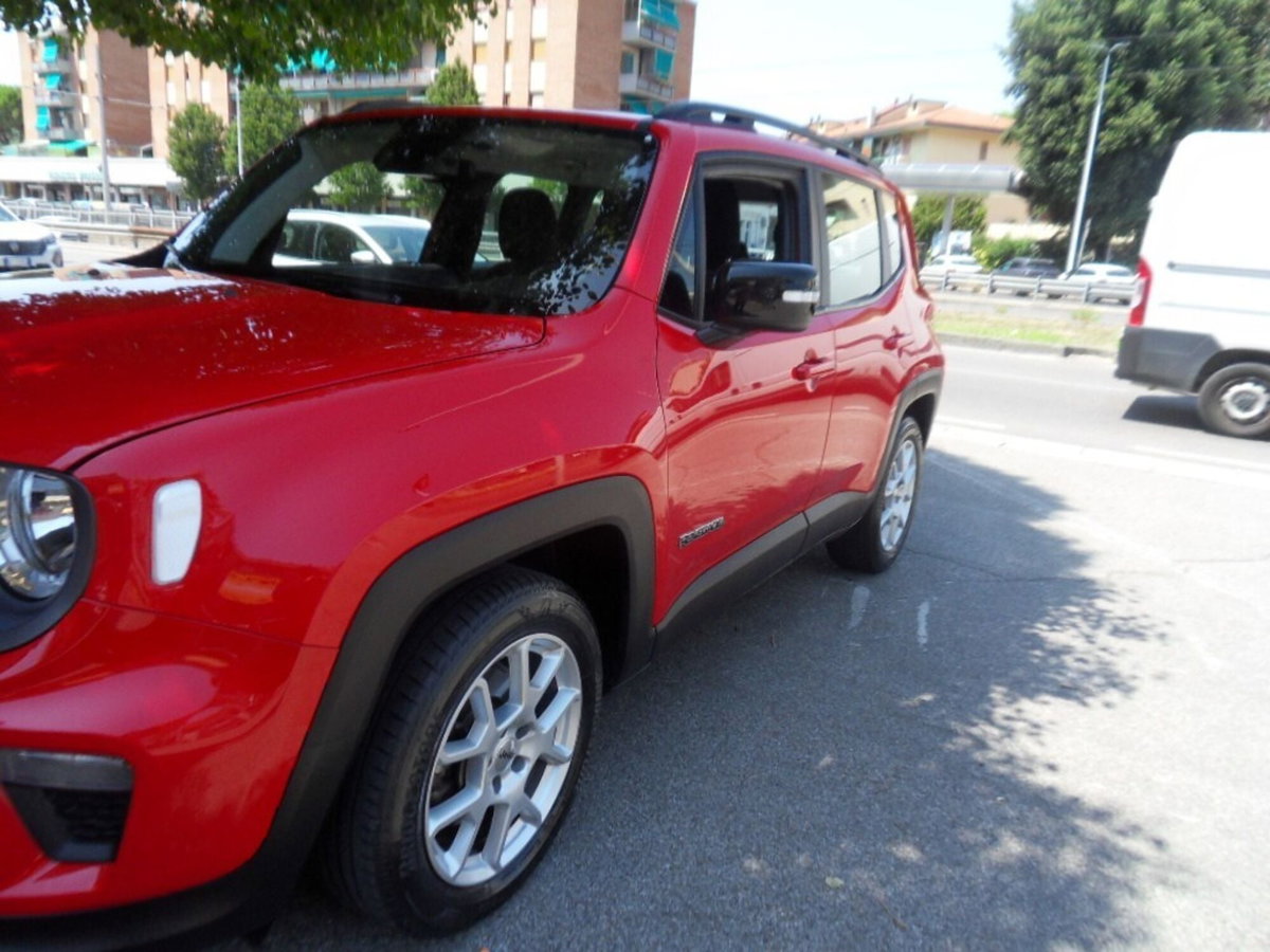 Jeep Renegade 1.3 T4 190CV PHEV 4xe AT6 Limited (4)