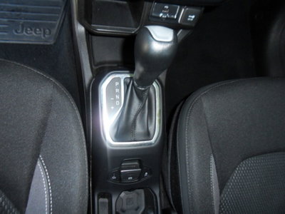 Jeep Renegade 1.3 T4 190CV PHEV 4xe AT6 Limited (7)