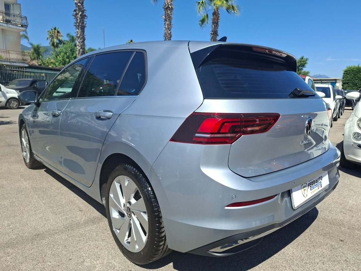 Volkswagen Golf 2.0 TDI 150 CV DSG SCR Style (18)