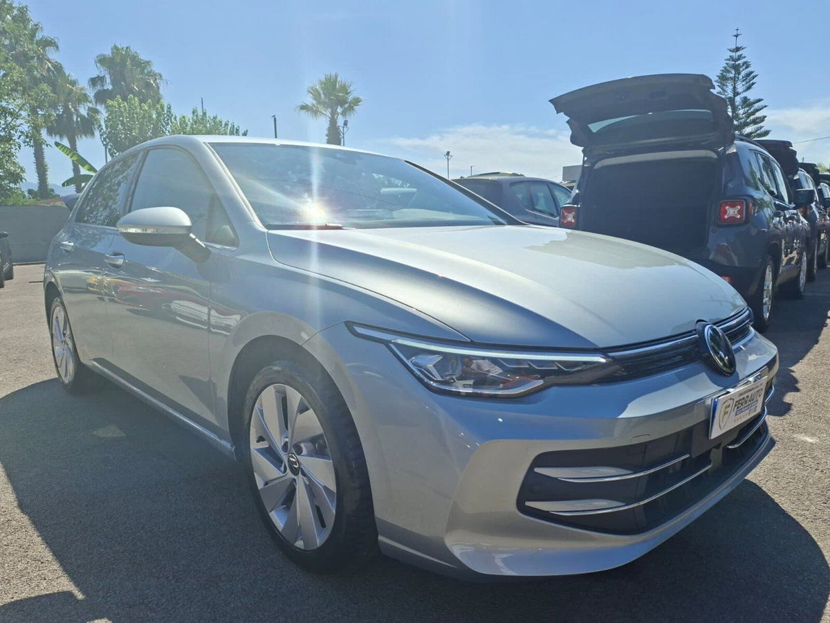 Volkswagen Golf 2.0 TDI 150 CV DSG SCR Style (2)