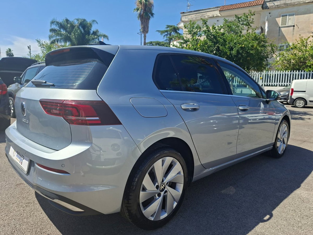 Volkswagen Golf 2.0 TDI 150 CV DSG SCR Style (3)