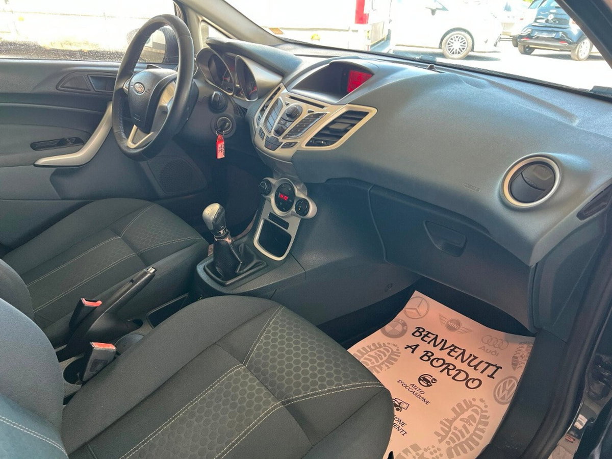 Ford Fiesta 1.4 5 porte Bz.- GPL Titanium (18)