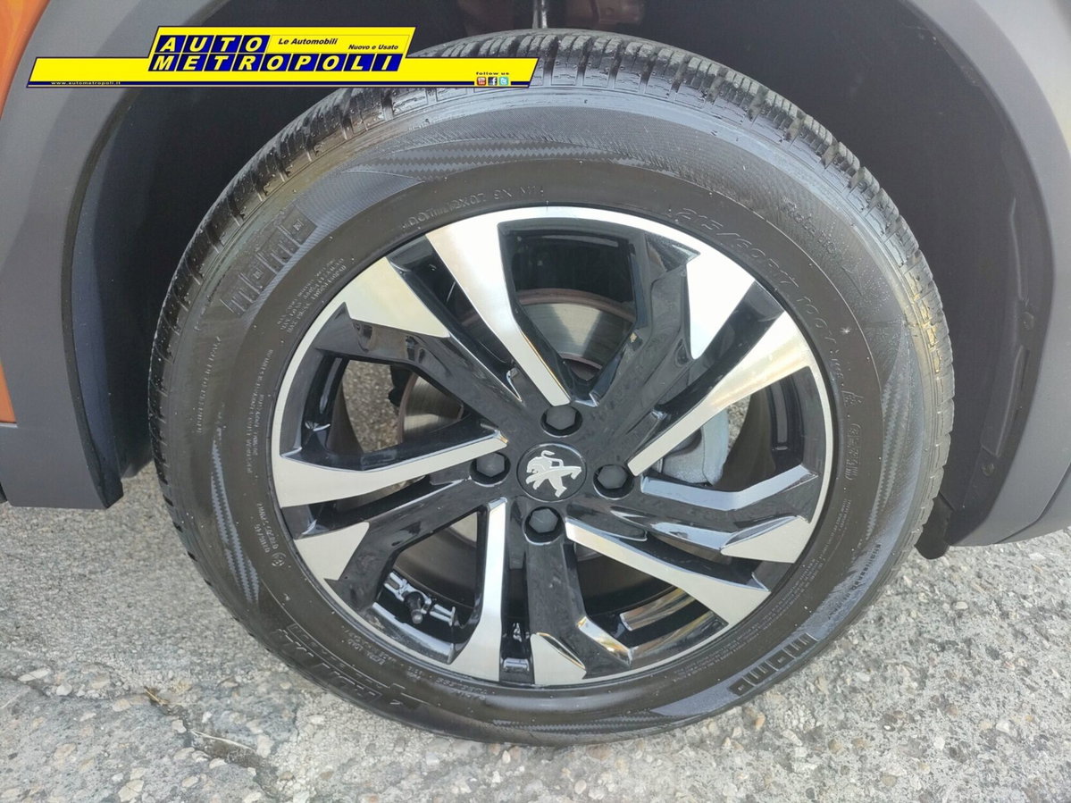 Peugeot 2008 PureTech 100 S&S Allure Pack (10)