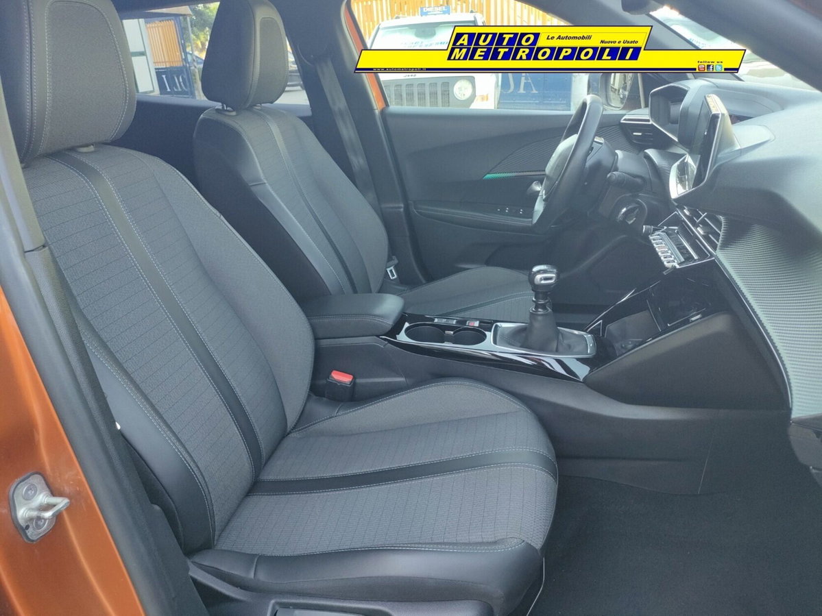 Peugeot 2008 PureTech 100 S&S Allure Pack (12)