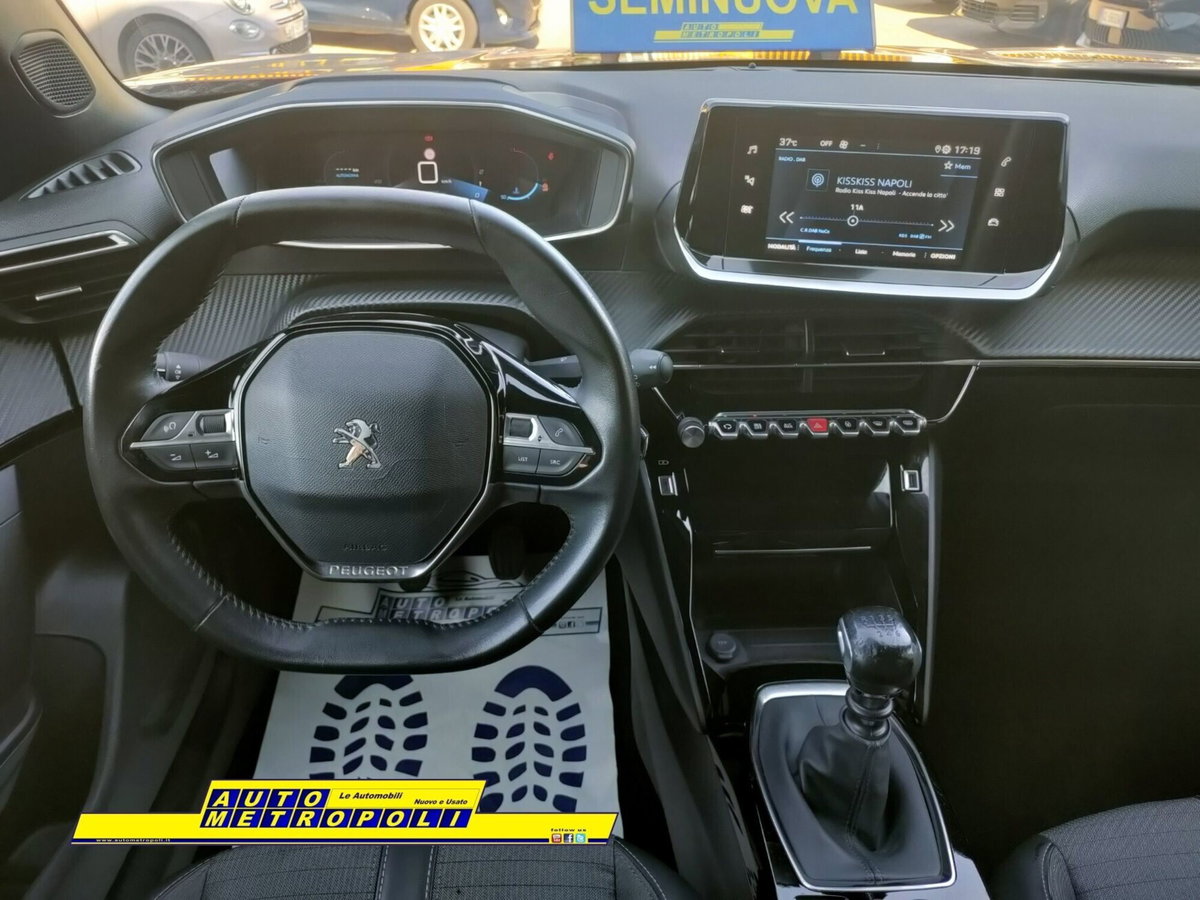 Peugeot 2008 PureTech 100 S&S Allure Pack (14)