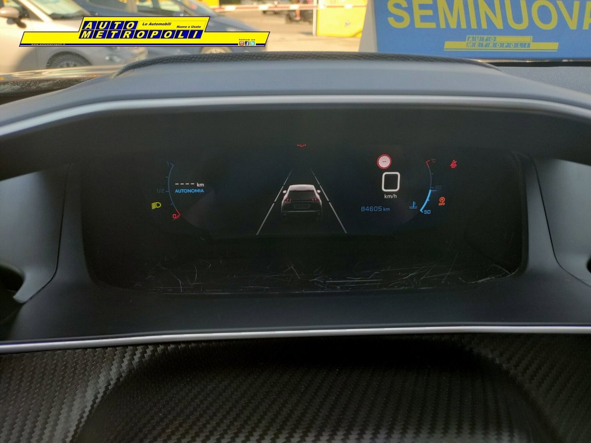 Peugeot 2008 PureTech 100 S&S Allure Pack (17)