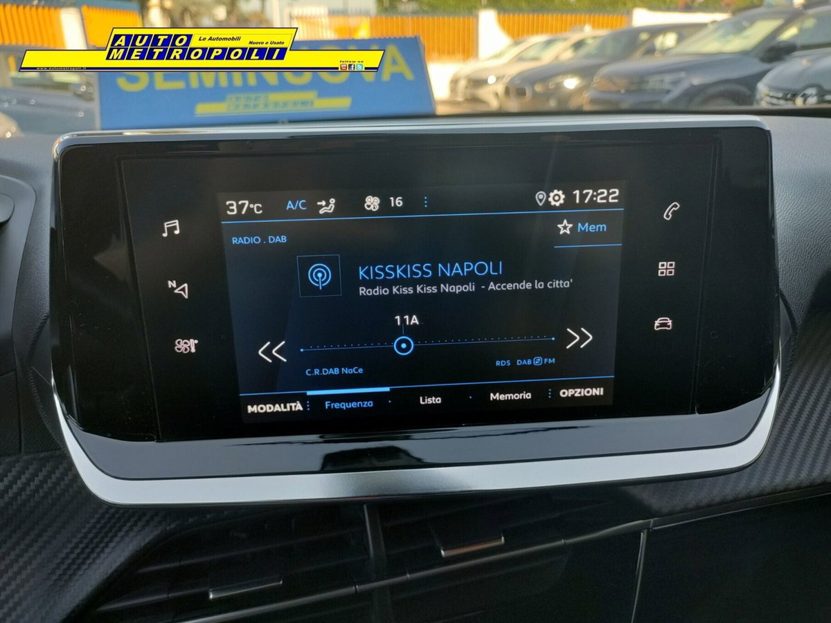 Peugeot 2008 PureTech 100 S&S Allure Pack (18)