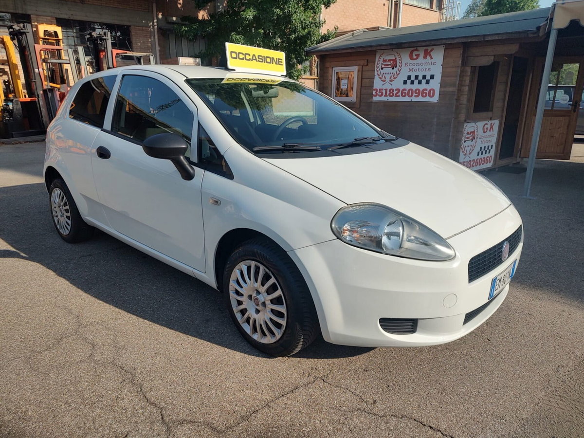 Fiat Grande Punto 1.3 MJT 75 CV 3 porte (6)