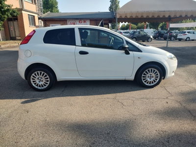 Fiat Grande Punto 1.3 MJT 75 CV 3 porte (8)