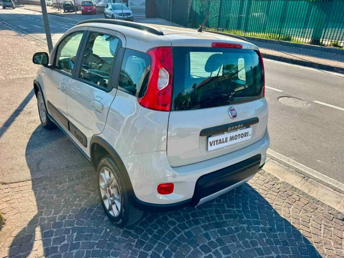 Fiat Panda 1.3 MJT 95 CV S&S 4x4 (9)