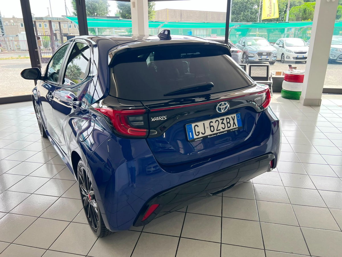 Toyota Yaris 1.5 Hybrid 5 porte Energy (6)