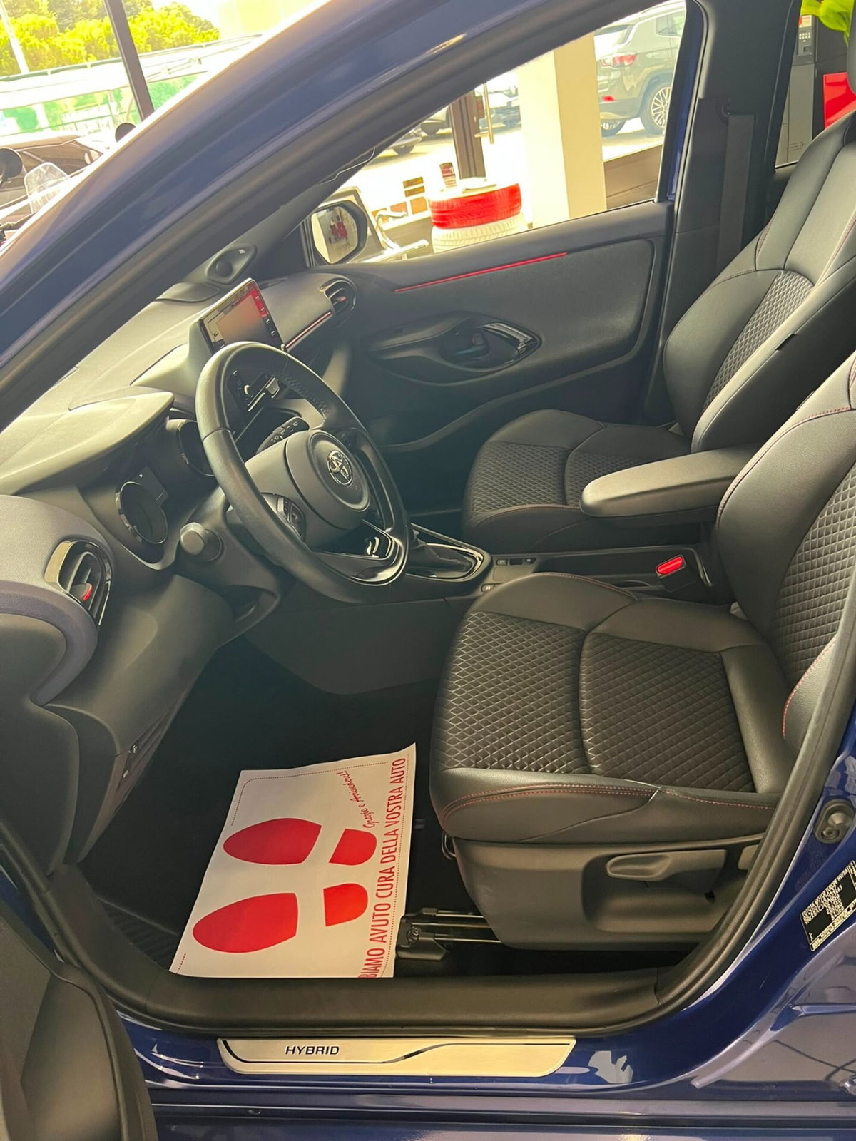 Toyota Yaris 1.5 Hybrid 5 porte Energy (9)