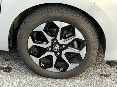 Toyota Aygo Connect 1.0 VVT-i 72 CV 5 porte x-play (14)