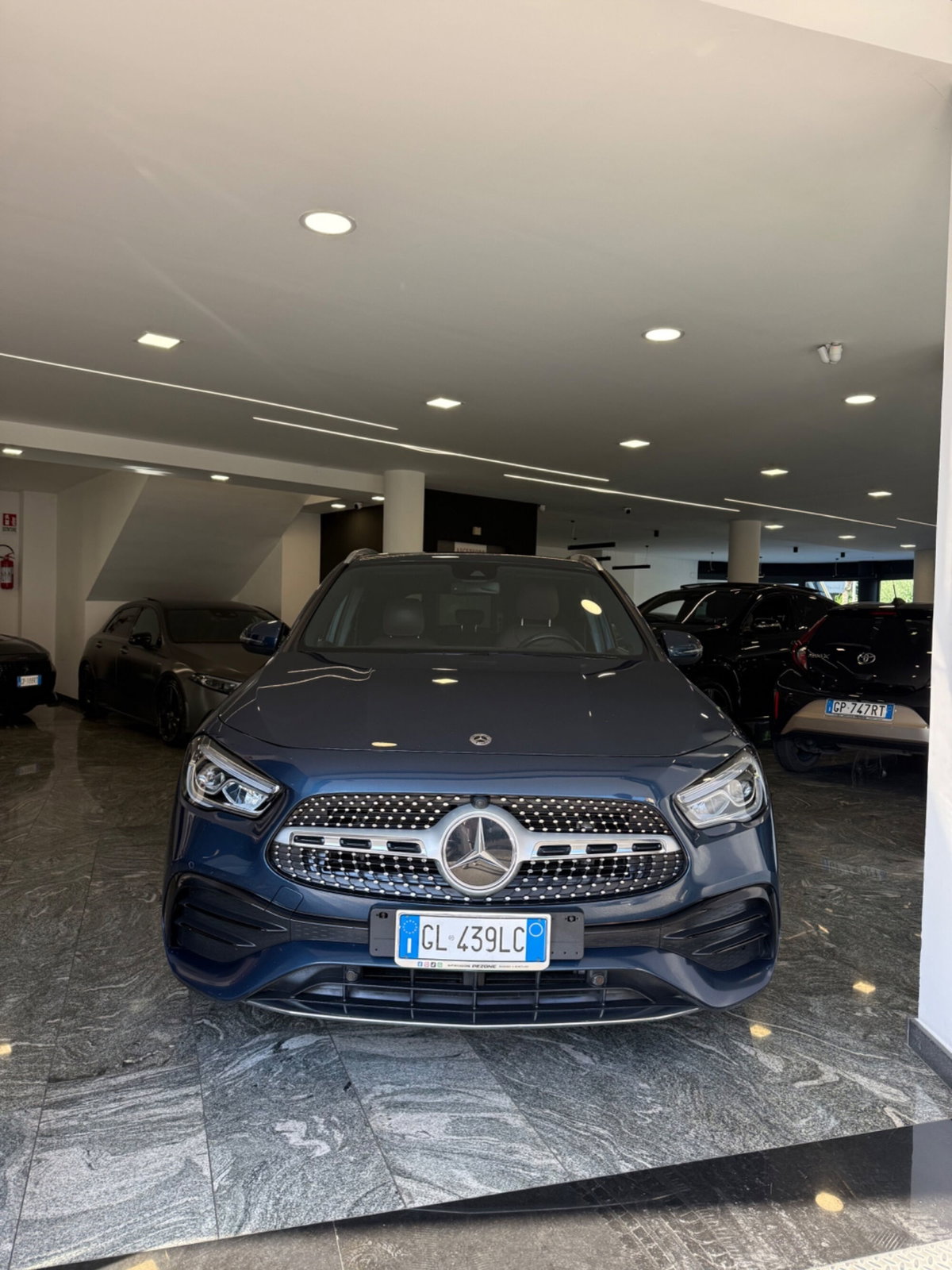 Mercedes-Benz GLA SUV 200 d Automatic Premium (5)