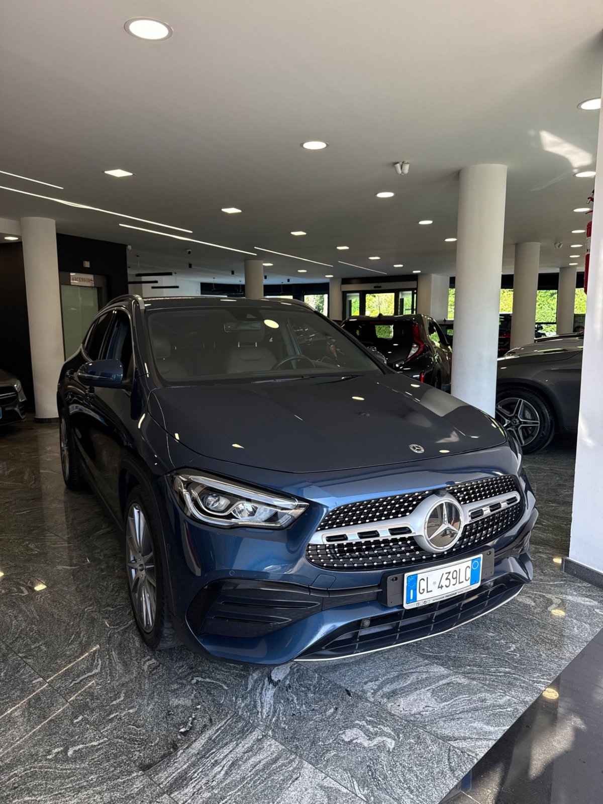 Mercedes-Benz GLA SUV 200 d Automatic Premium (8)