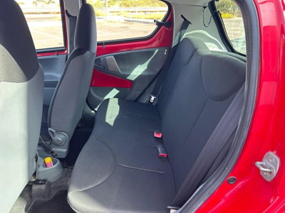 Toyota Aygo 1.0 12V VVT-i 5 porte (13)