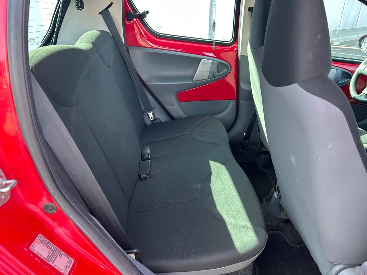 Toyota Aygo 1.0 12V VVT-i 5 porte (15)