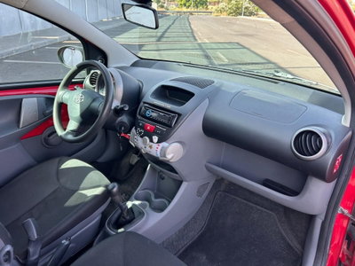Toyota Aygo 1.0 12V VVT-i 5 porte (18)