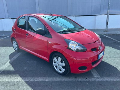 Toyota Aygo 1.0 12V VVT-i 5 porte (3)