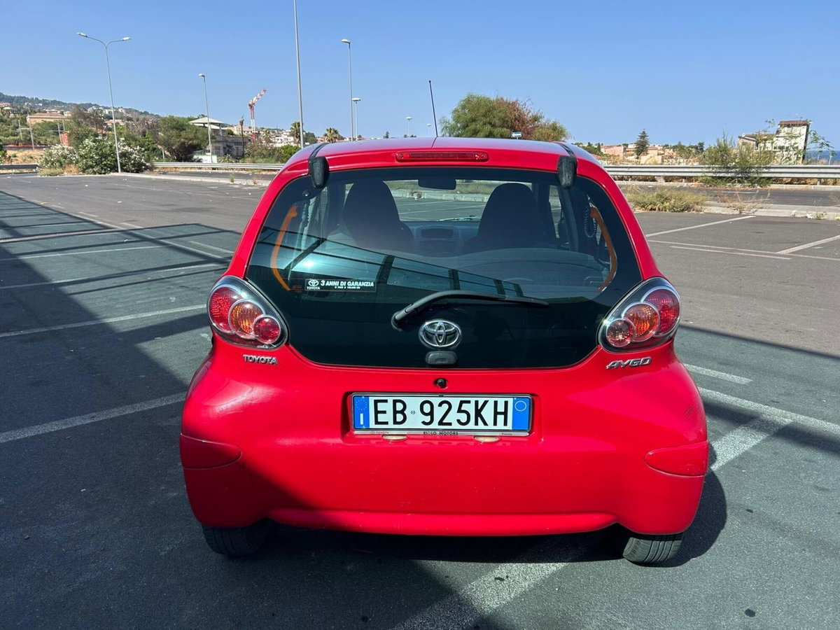 Toyota Aygo 1.0 12V VVT-i 5 porte (6)