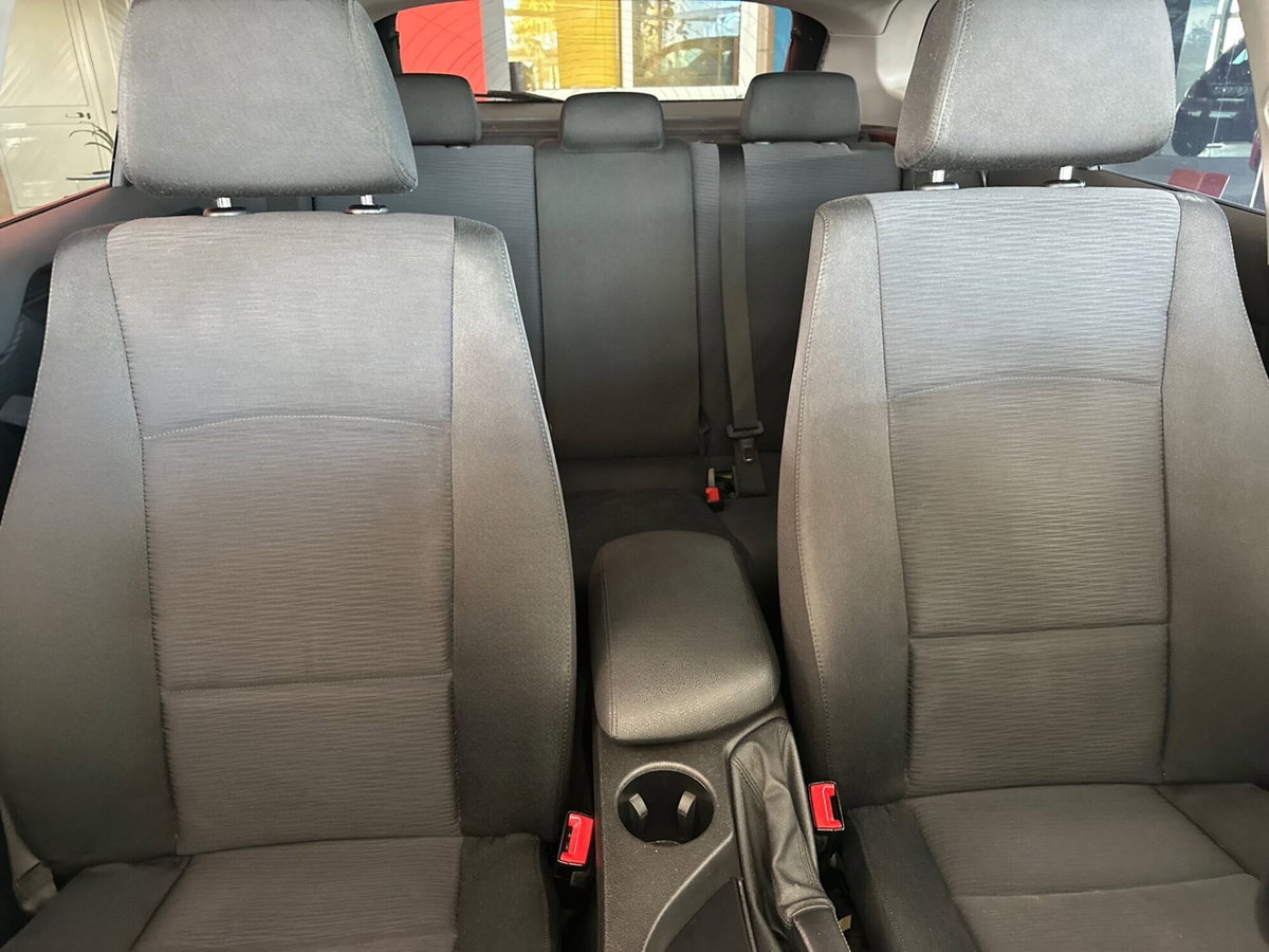 BMW X1 sDrive18d Futura (6)