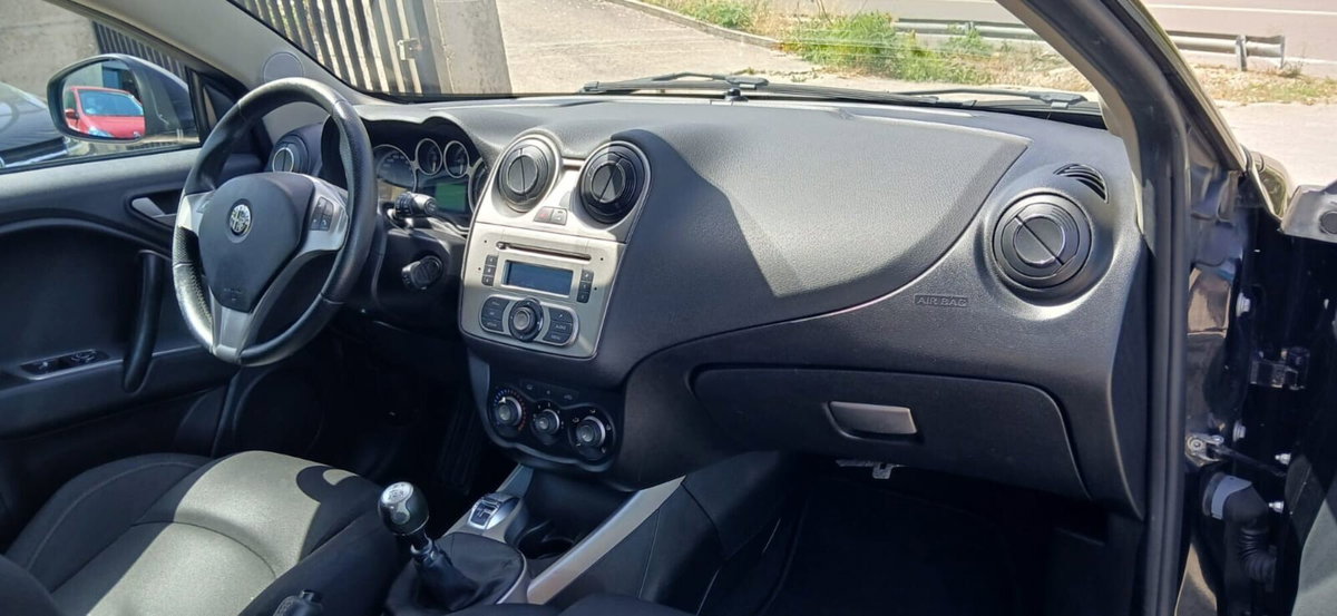 Alfa Romeo MiTo 1.3 JTDm-2 95 CV S&S Distinctive (10)