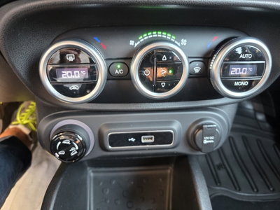 Fiat 500L 1.6 Multijet 120 CV Urban (16)