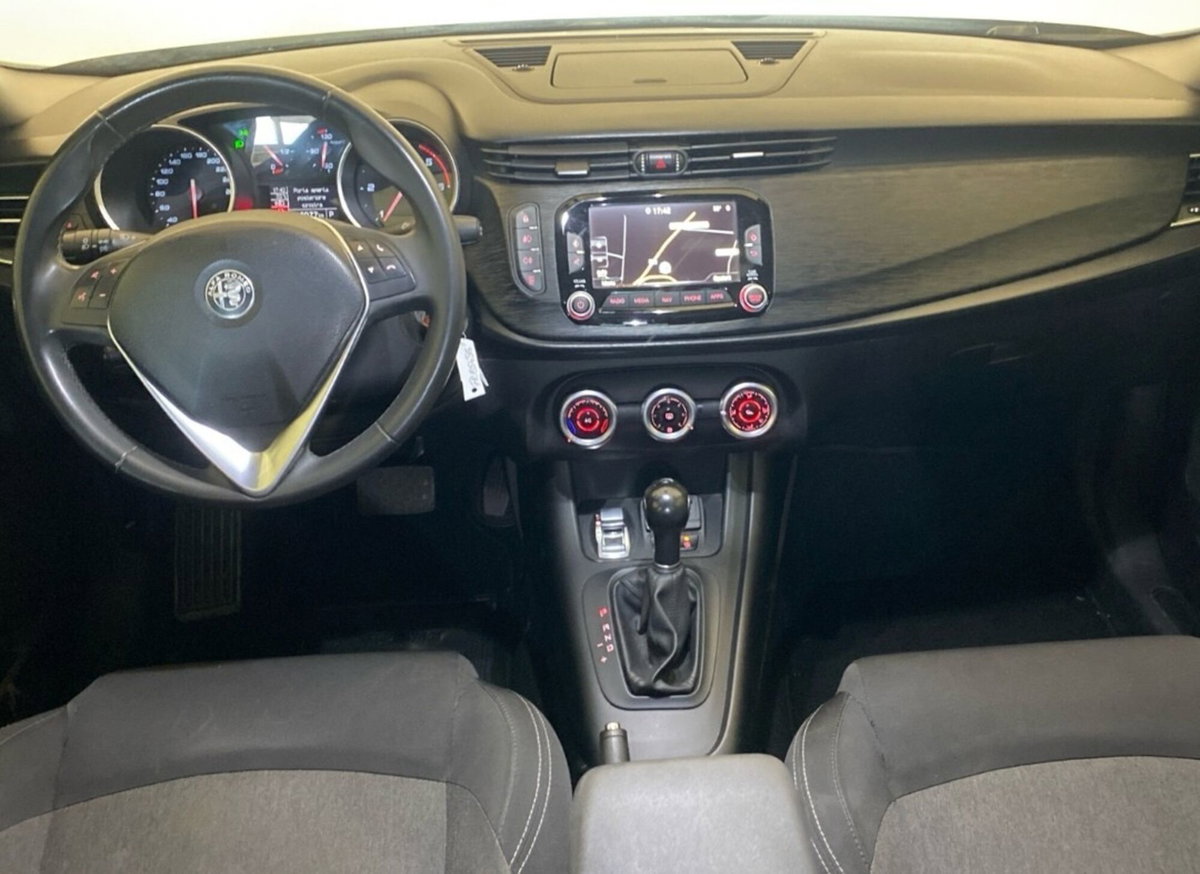 Alfa Romeo Giulietta 1.6 JTDm Super 120cv tct (5)